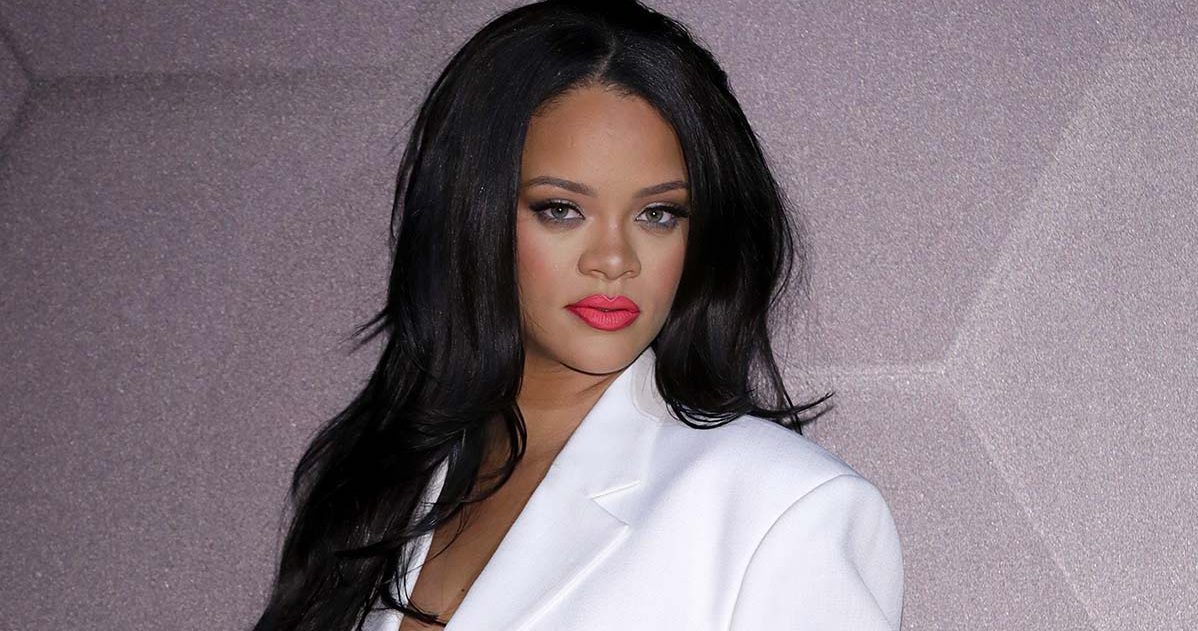 Rihanna recebe o prêmio do presidente da NAACP e compartilha sua sabedoria
