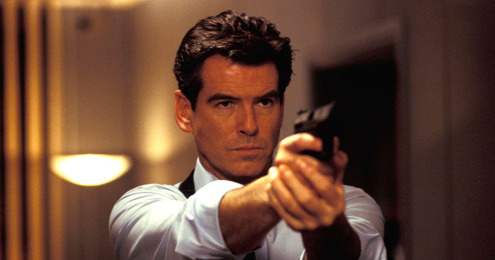 Quentin Tarantino apresentou a Pierce Brosnan seu filme de James Bond ... Bêbado