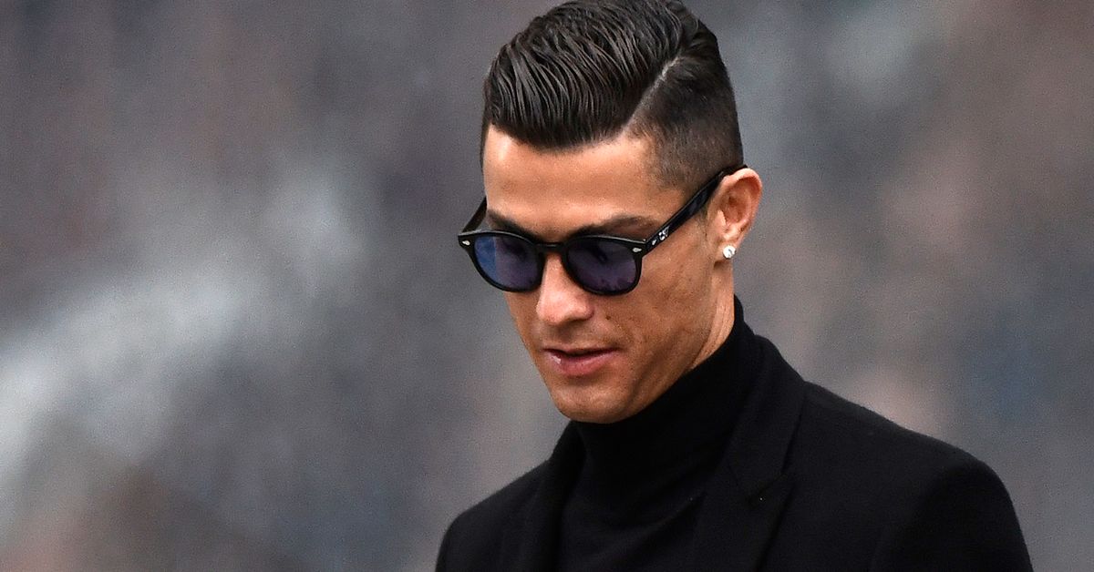 Cristiano Ronaldo mostra sua coleção de óculos GOAT
