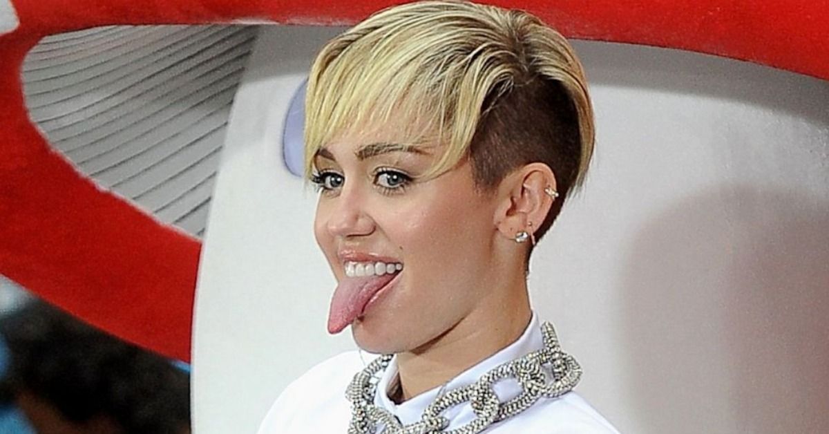Miley Cyrus compartilha fatos de retrocesso com Rock Queens Joan Jett e Debbie Harry