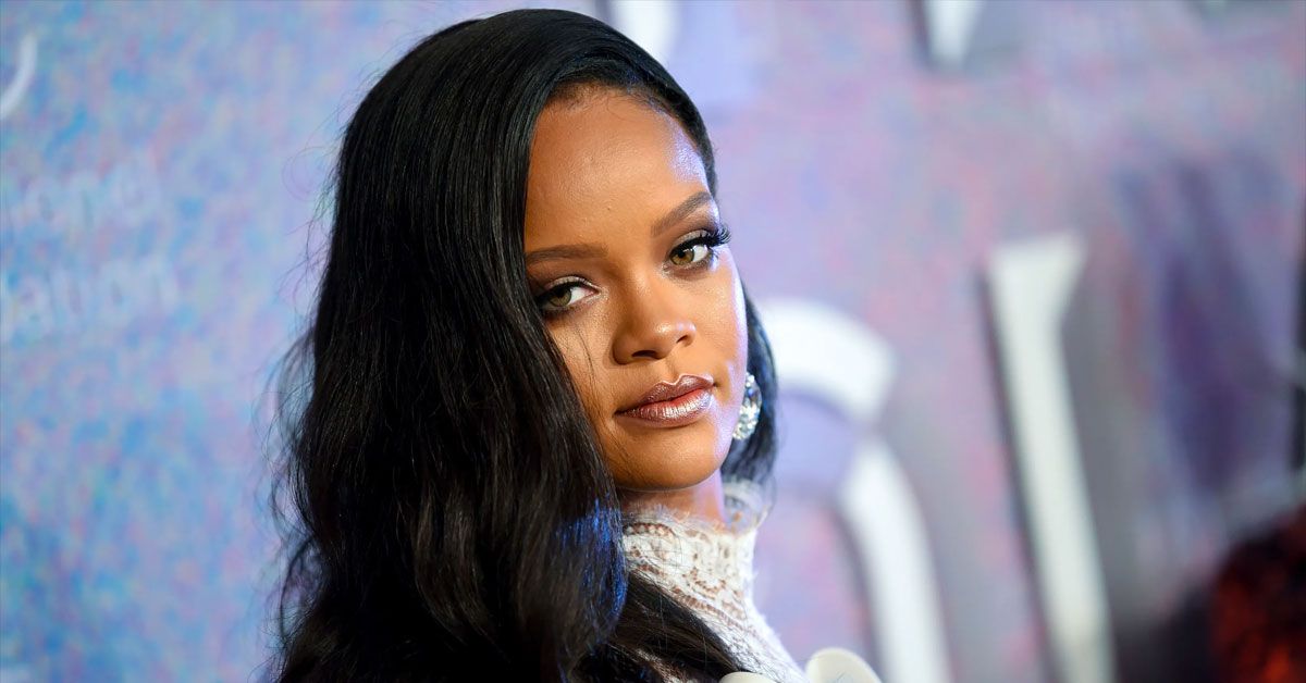 Rihanna é criticada por se alinhar a uma campanha polêmica