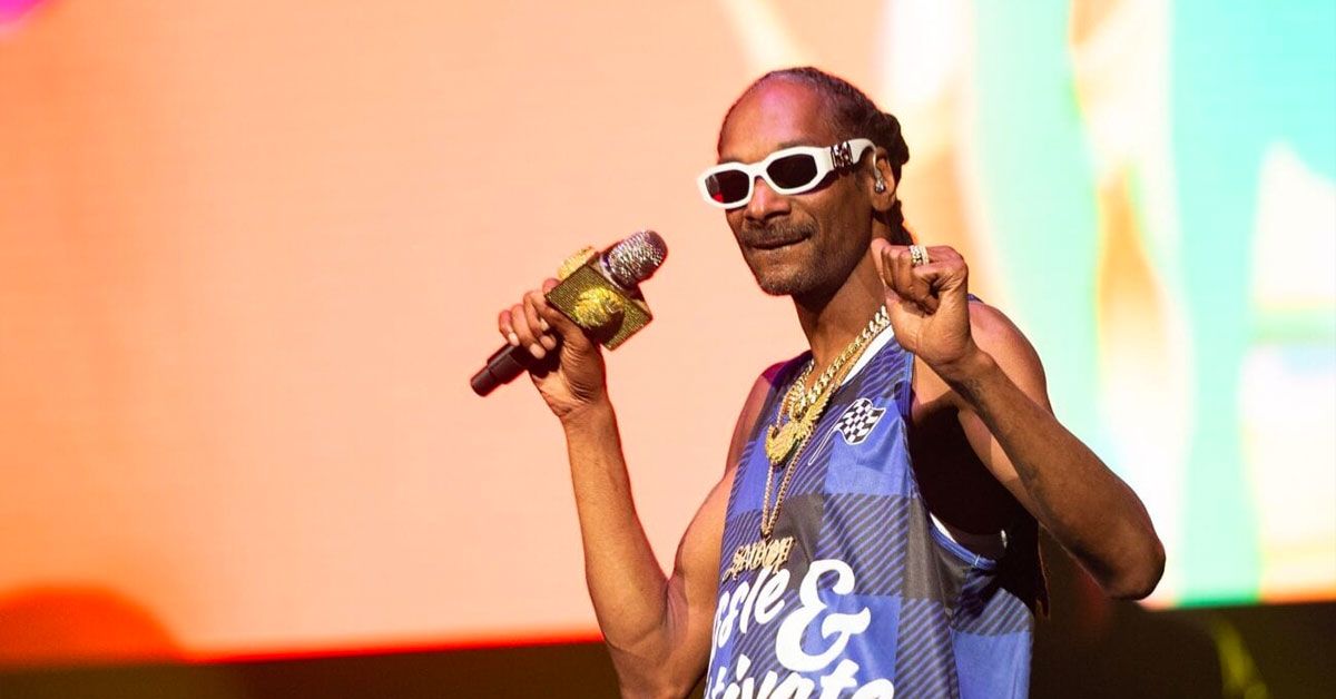Snoop Dogg vai votar pela primeira vez, diz aos americanos para 'largarem como se estivessem na moda'