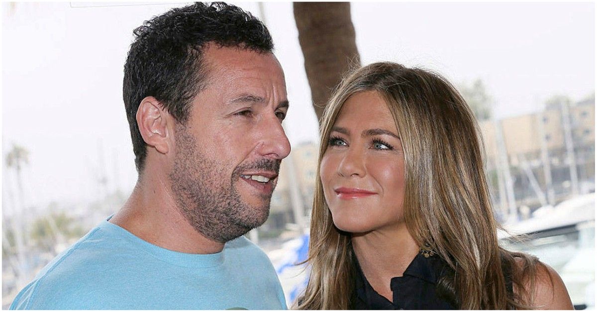 Como Jennifer Aniston e Adam Sandler se tornaram tão próximos?
