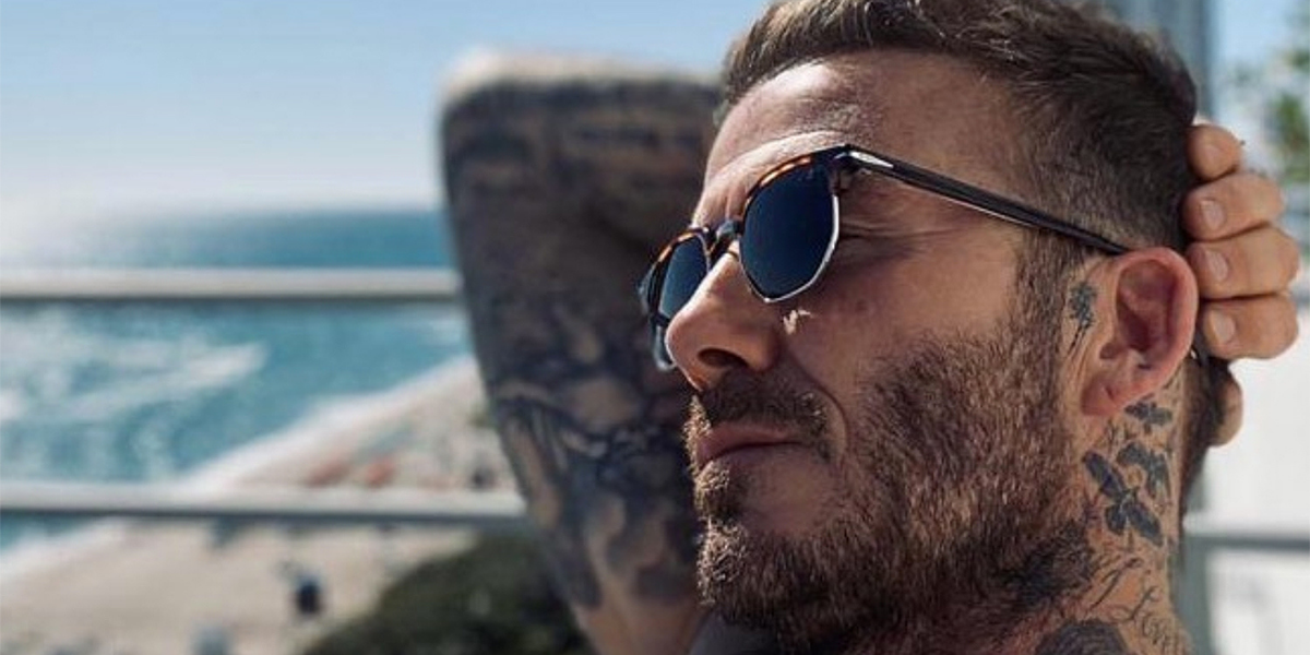 O recente IG Post de David Beckham prova que ele ainda está rasgado aos 45