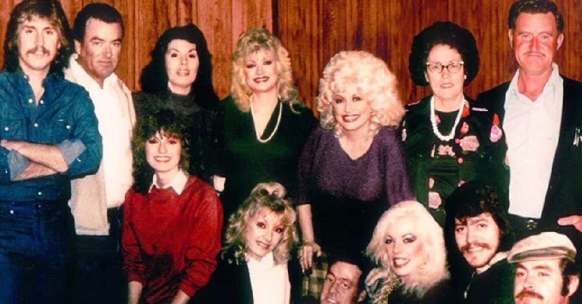 Quem são os 11 irmãos de Dolly Parton e o que eles fazem?