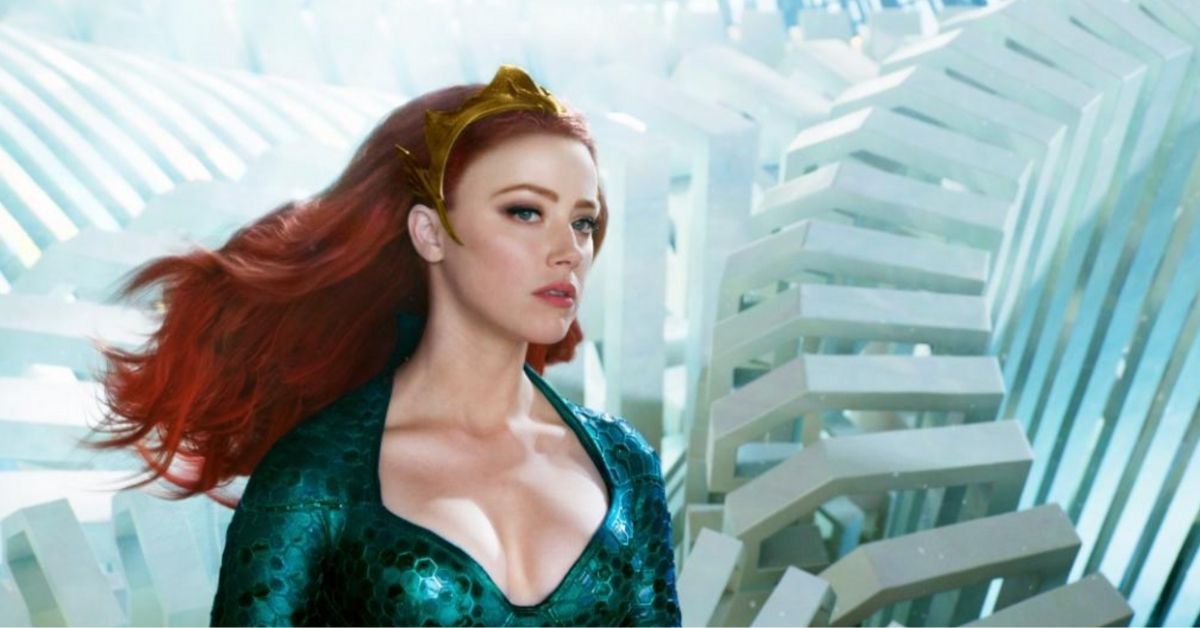 Amber Heard mostra seus abdominais incrivelmente tonificados graças à rotina de exercícios 'Aquaman 2'