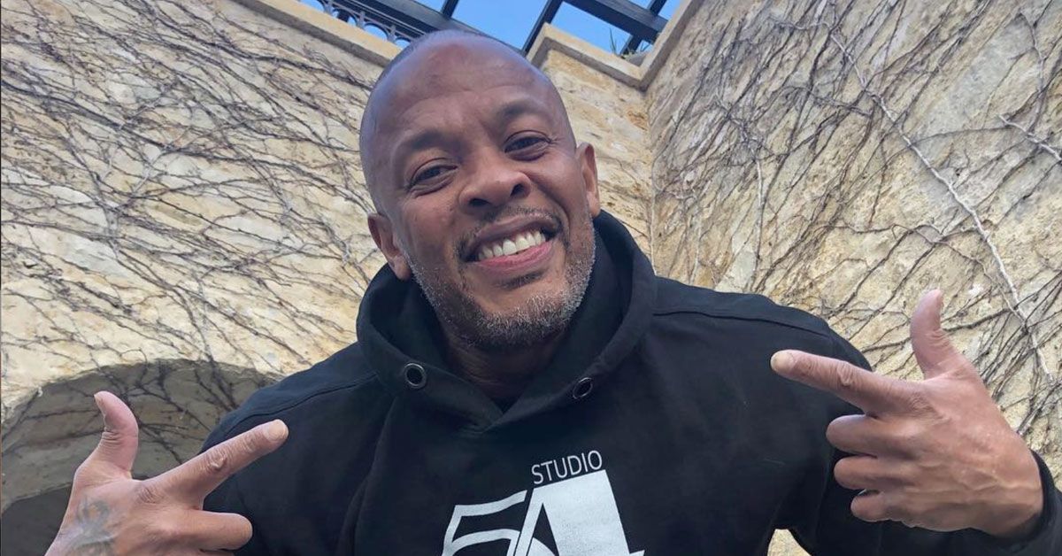 O Dr. Dre envergonha seus amigos de Hollywood com seu abdômen incrivelmente tonificado