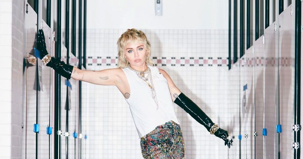 10 fases de estilo que Miley Cyrus passou ao longo dos anos