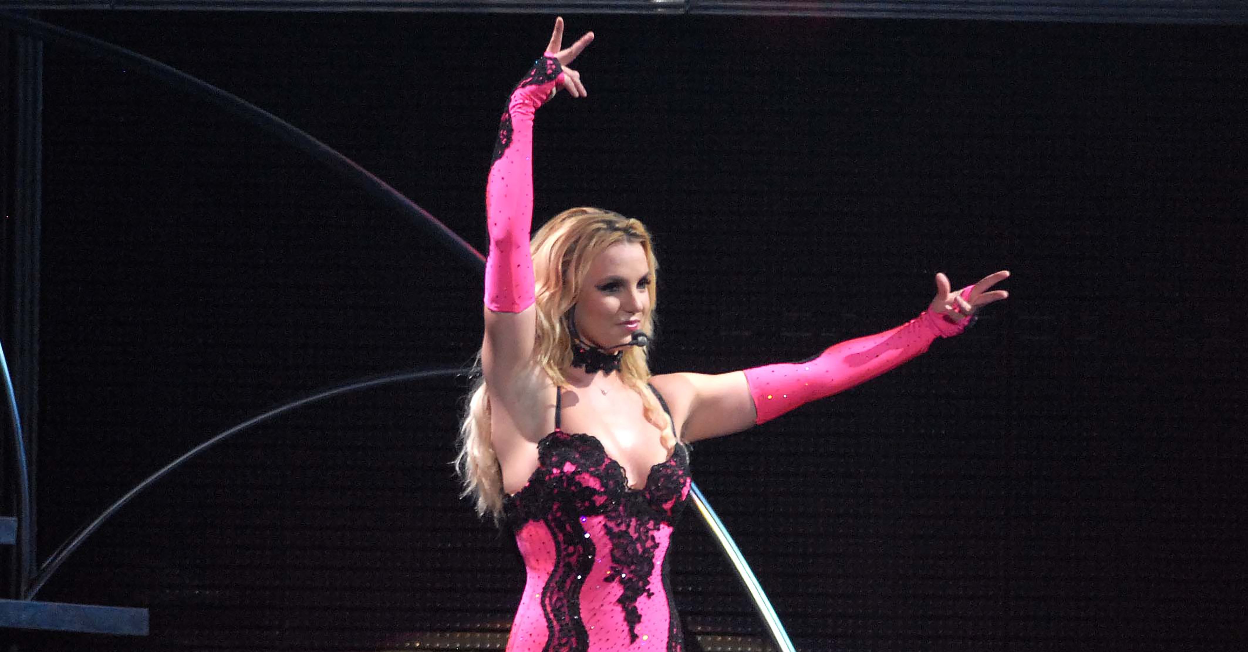 Cantores pop que se inspiraram fortemente em Britney Spears