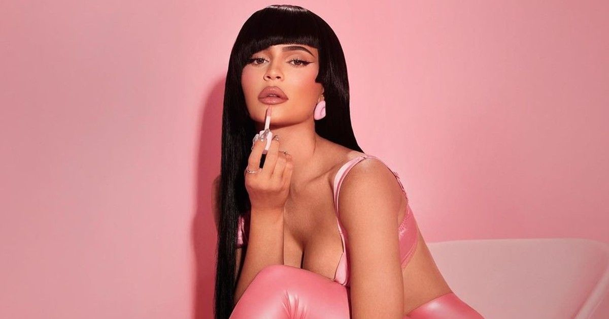 Fãs criticam a marca 'Kylie Baby' de Kylie Jenner, citando produtos baratos, produtos tóxicos são inaceitáveis