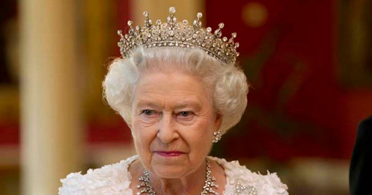 Twitter reage à rainha rejeitando um 'prêmio antigo' porque ela ainda se sente jovem