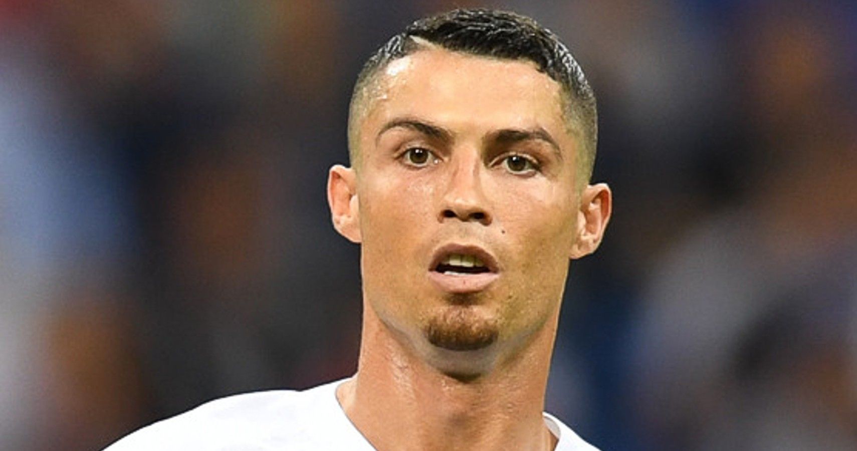 Cristiano Ronaldo anuncia que seu filho faleceu
