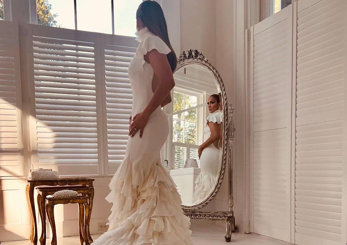 Veja por que Jennifer Lopez usava não apenas um, mas três vestidos de noiva