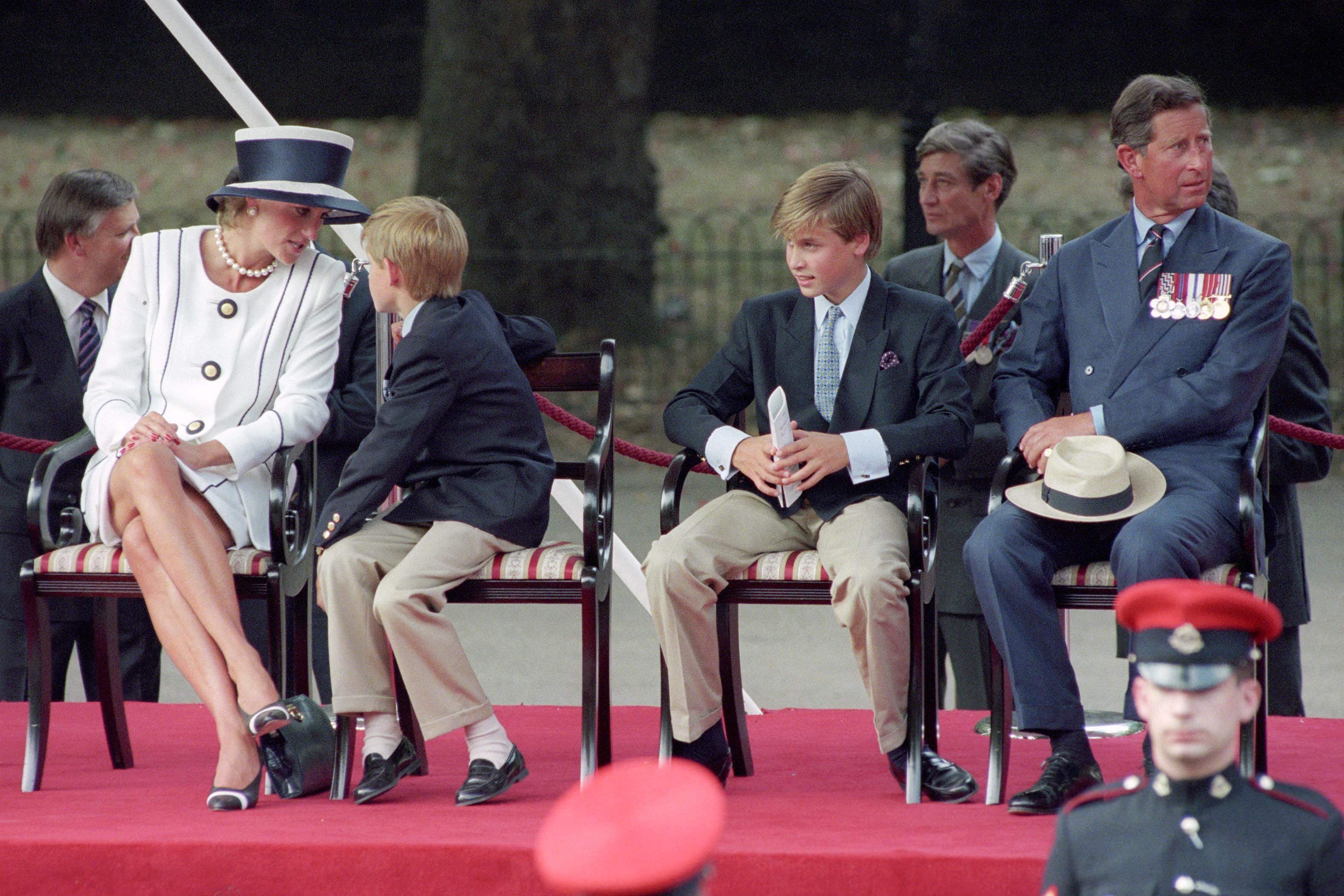 8 revelações das memórias do príncipe Harry que chocaram os leitores