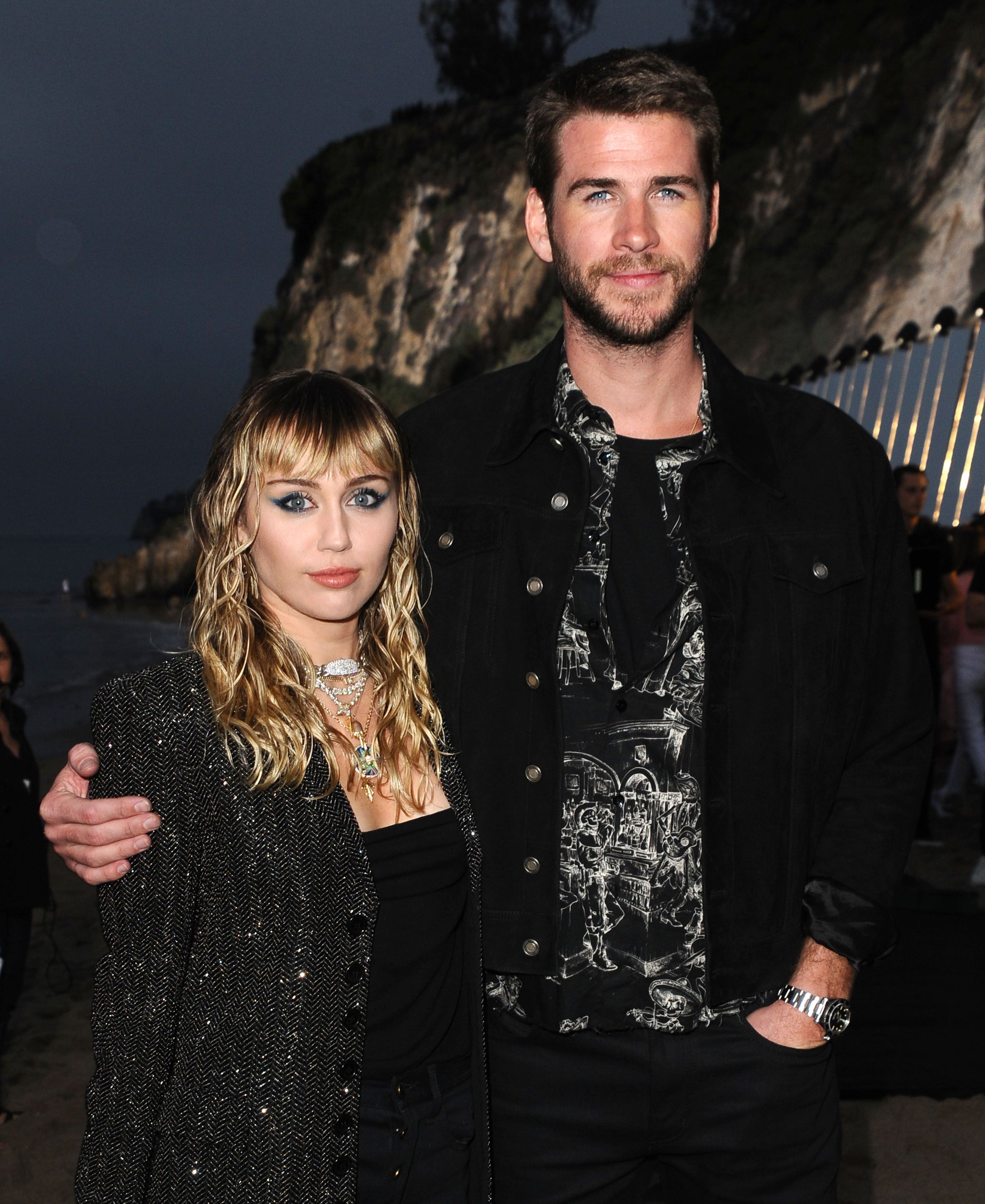 A nova música de Miley Cyrus, Flowers, é realmente sobre Liam Hemsworth?