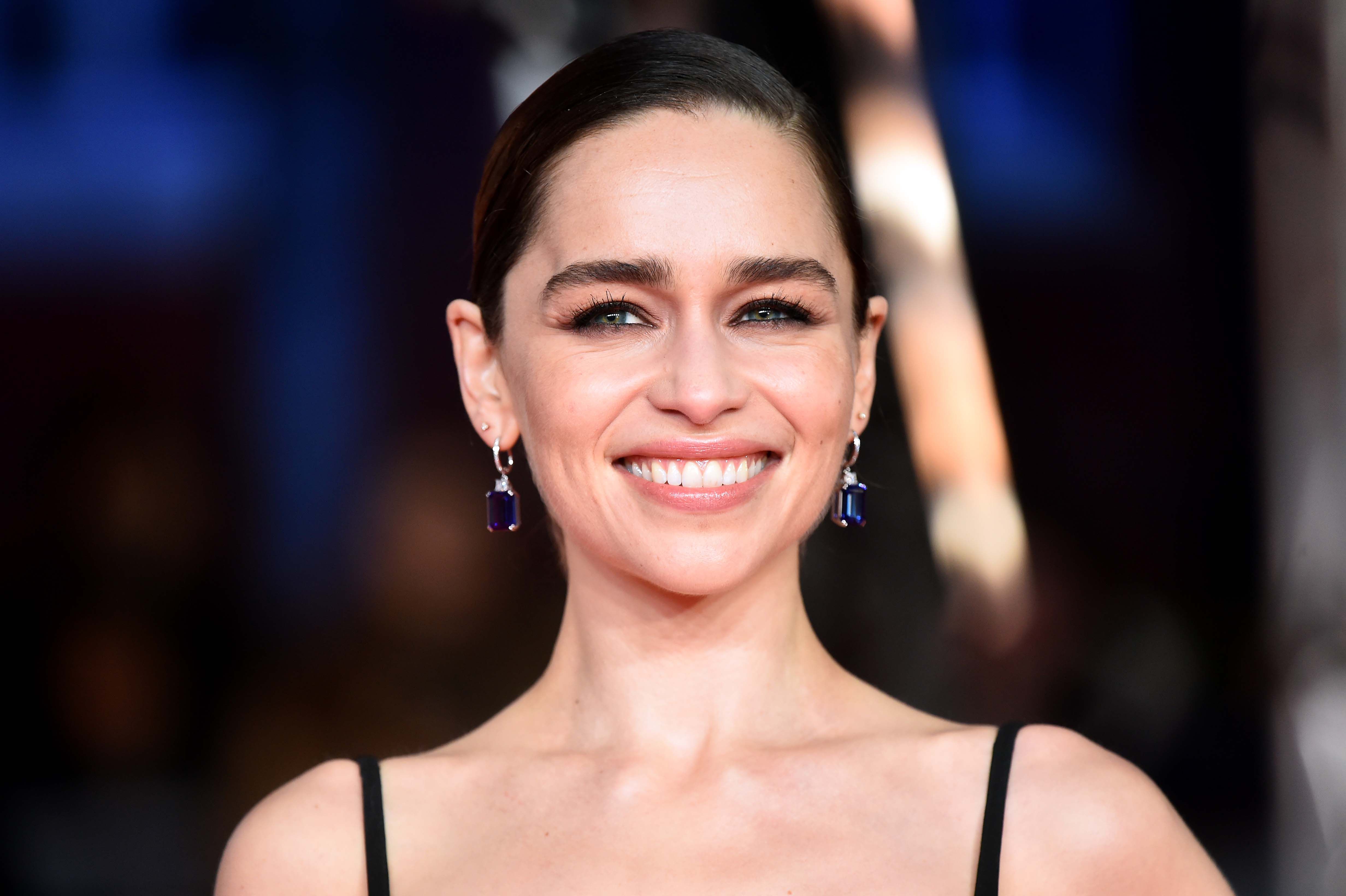 Emilia Clarke deu a Hollywood o ombro frio ao recusar uma franquia no valor de US $ 1,3 bilhão