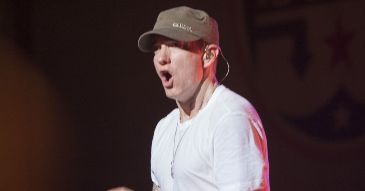 Boato de morte de Eminem deixa fãs confusos, mas rapper está bem
